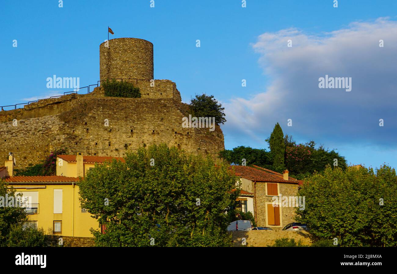 Das Dorf Laroque des Albères im französischen katalonien Stockfoto