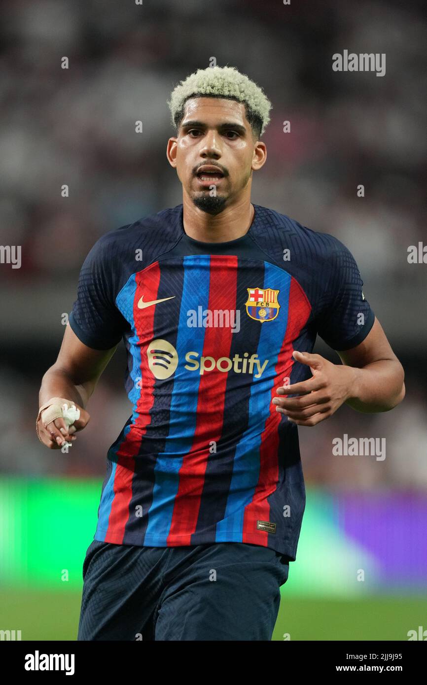 LAS VEGAS, NV - 23. JULI: Ronald Araújo von F.C Barcelona während des Fußballweltmeisterturspiels zwischen Real Madrid und F.C Barcelona in Las Vegas, NV am 23. Juli 2022 in Las Vegas, USA. (Foto von Louis Grasse/PxImages) Stockfoto