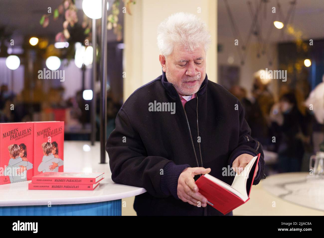 Pedro Almodovar während der Präsentation des Drehbuchs 'Madres Paralelas' in Madrid, 23. November 2021 Spanien Featuring: Pedro Almodovar wo: Madrid, Spanien Wann: 23 Nov 2021 Credit: Oscar Gonzalez/WENN Stockfoto