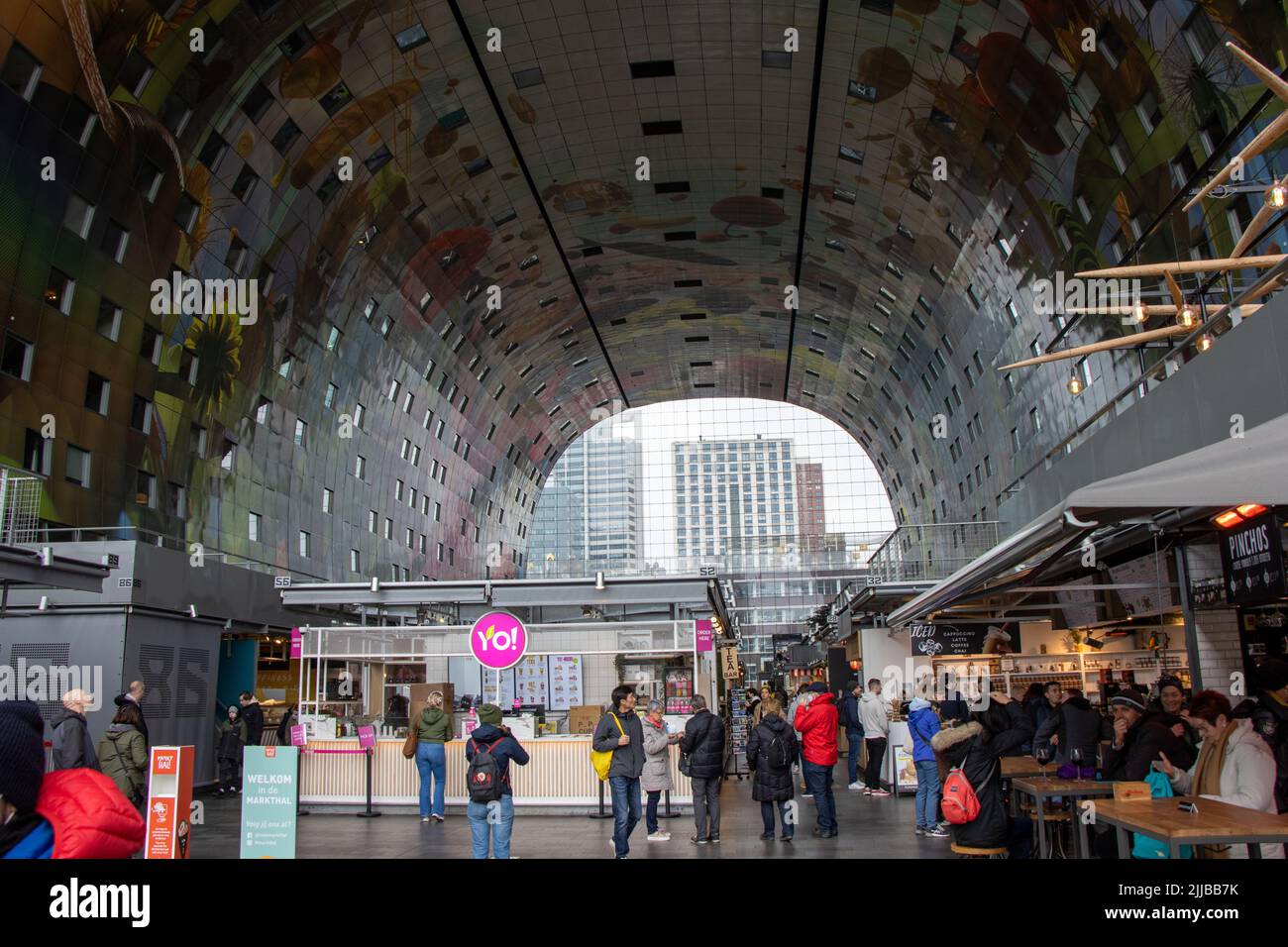Markthal von Rotterdam. Blick von innen. Stockfoto