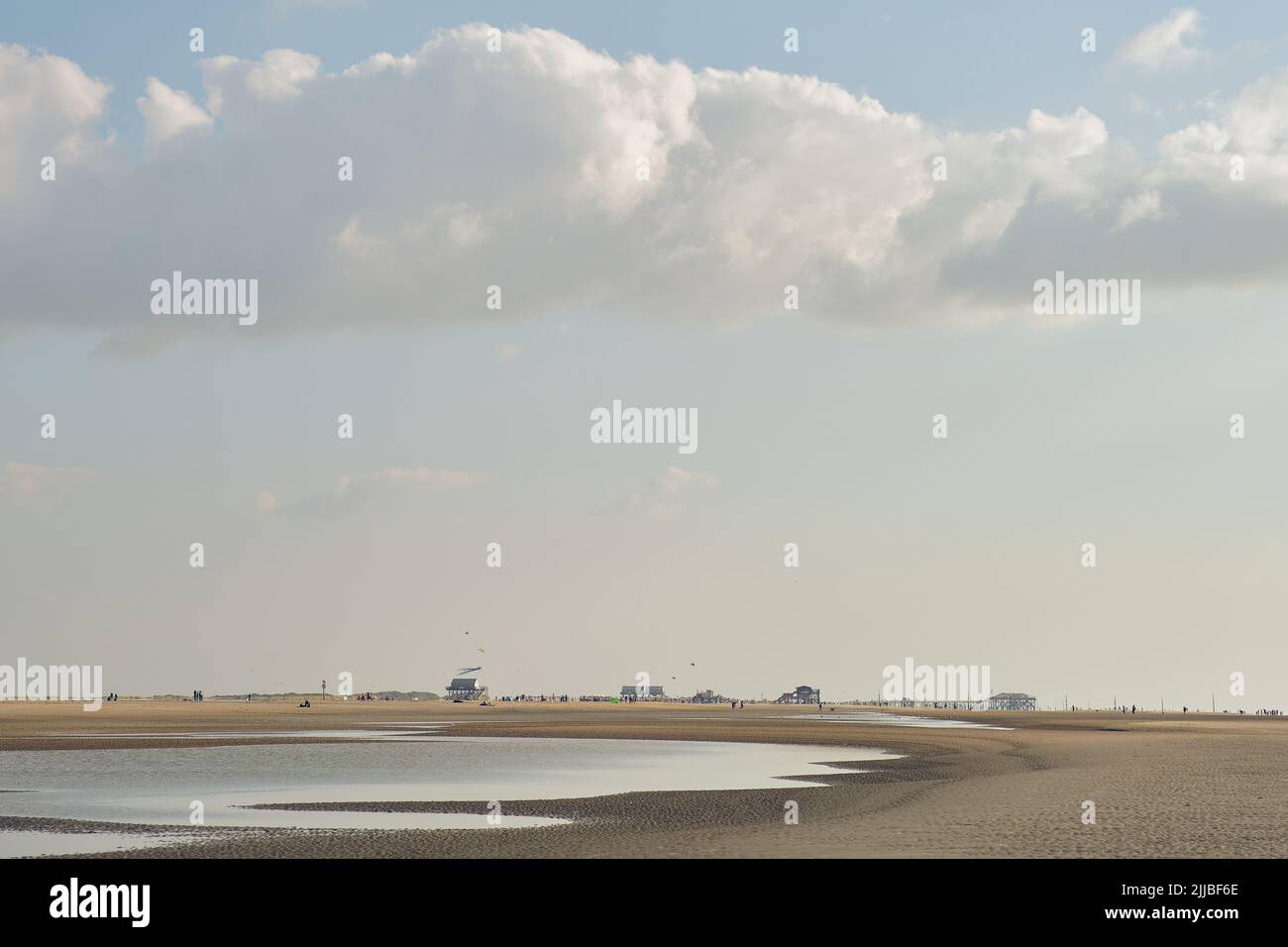 Breiter Strand von St. Peter-Ording in Norddeutschland. Hochwertige Fotos Stockfoto