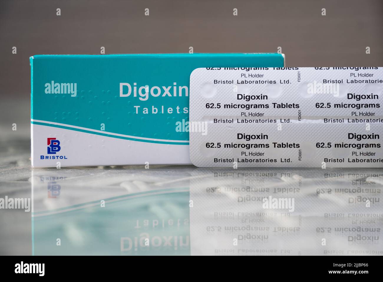 Digoxin, ein Medikament, das Herzprobleme wie Arrhytmus und Vorhofflimmern behandelt Stockfoto