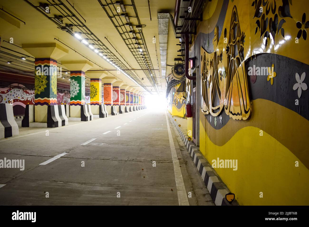 PM Narendra Modi widmen Pragati Tunnel und fünf Unterführung des Pragati Maidan Integrated Transit Corridor Project der Nation, Pragati Tunnel öffnet für Stockfoto