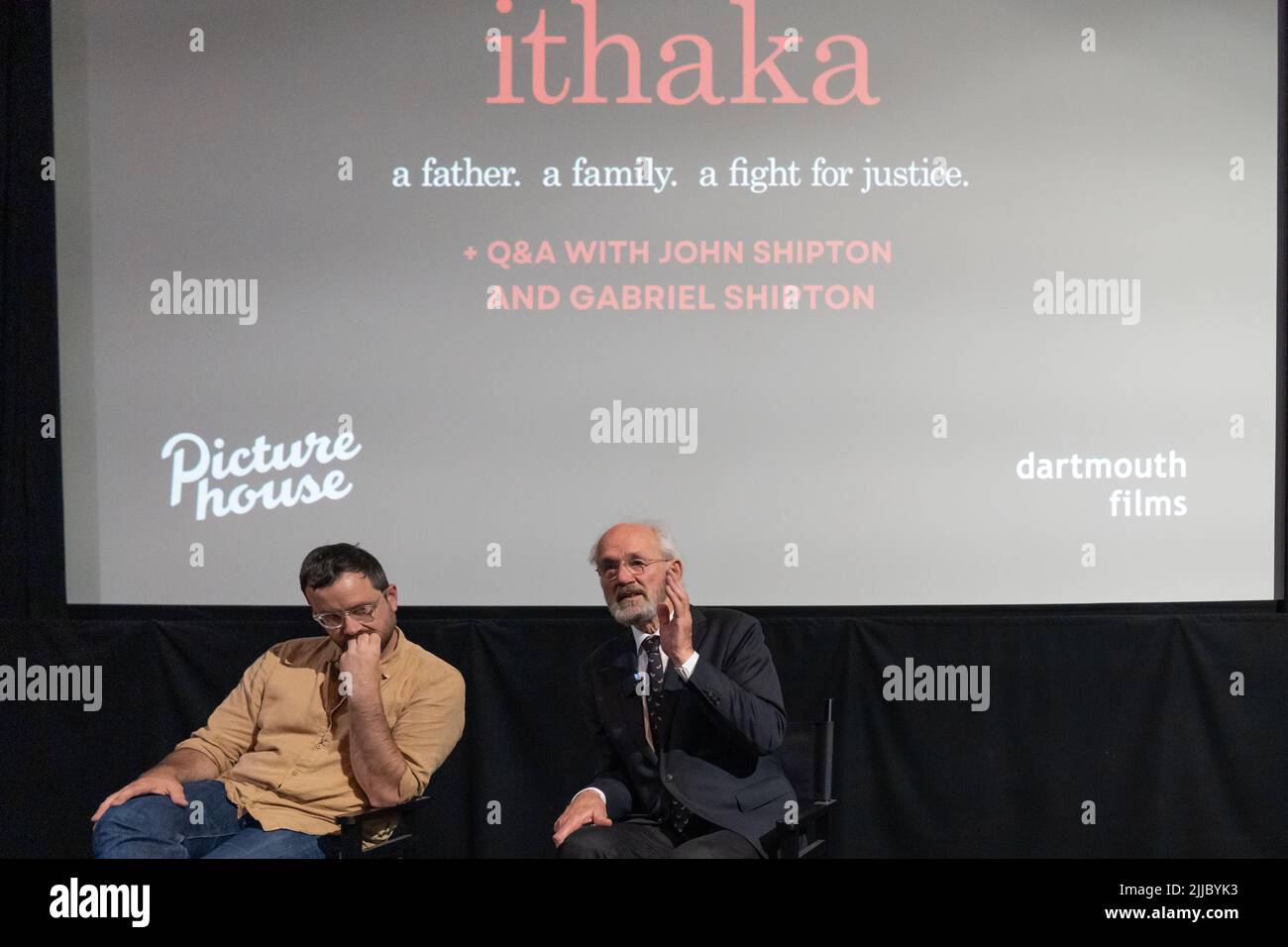 Ithaka Film mit Q&A in Exeter mit John Shipton und Gabriel Shipton England UK Stockfoto