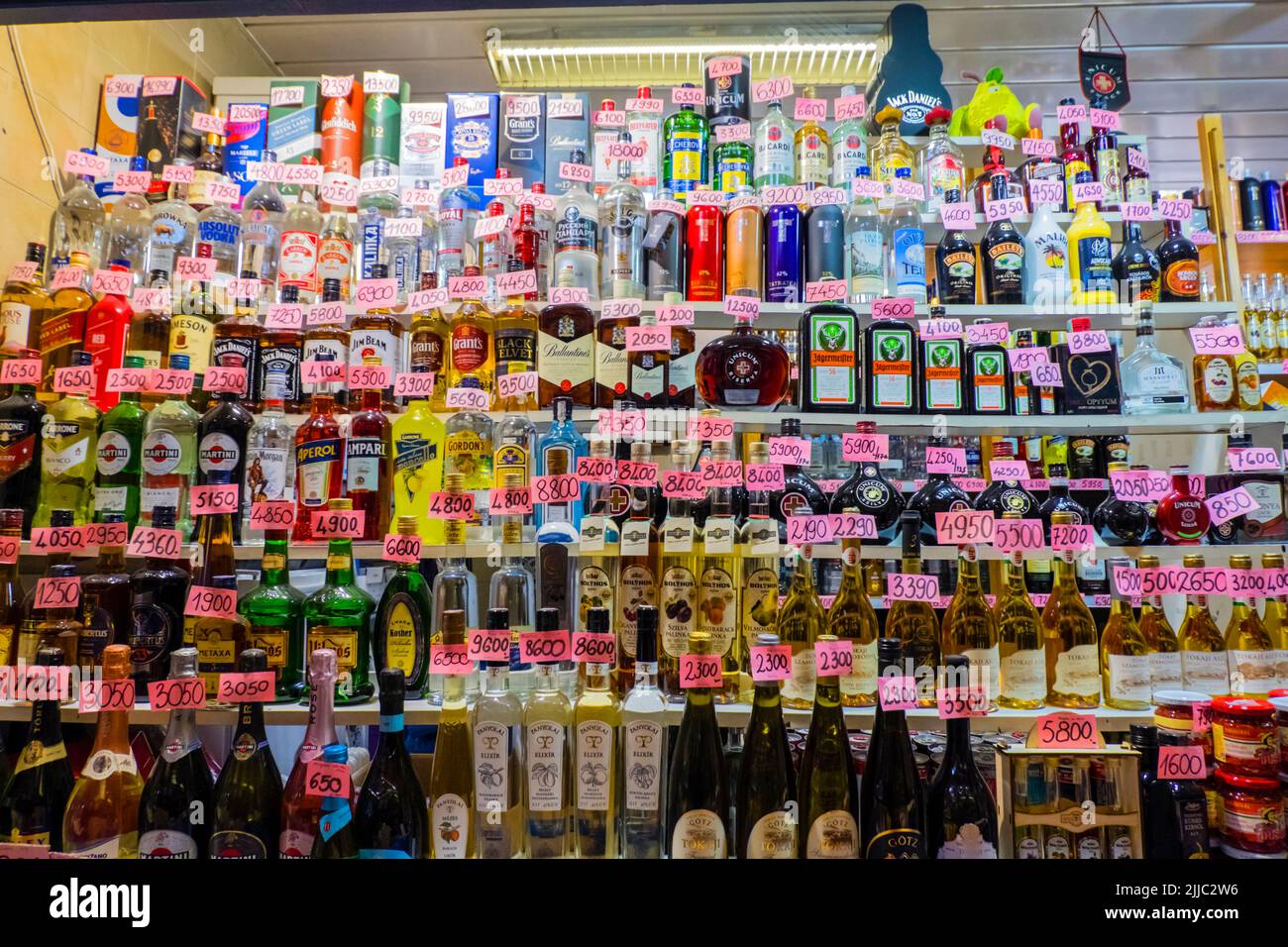 Alkohol, Nagy Vásárcsarnok, Große Markthalle, Belvaros, Stockfoto
