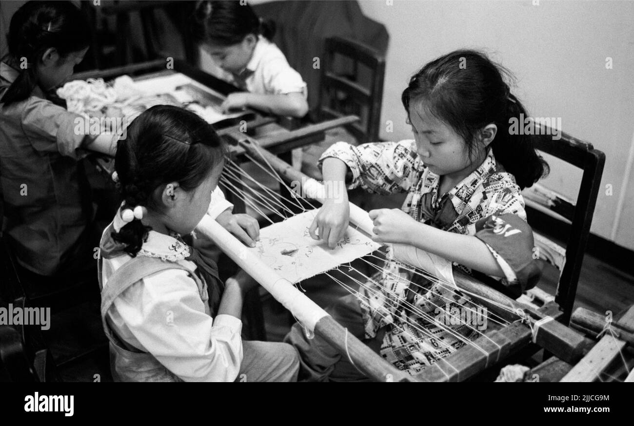 CHINA XIAN die Grundschule hat Nadelarbeit Stockfoto