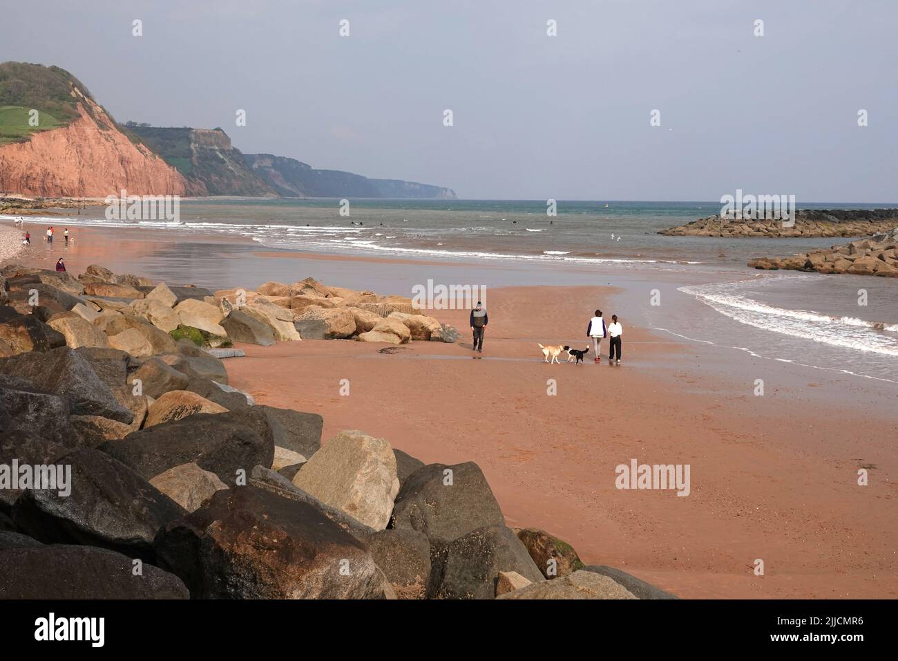 Die Strandpromenade und der Strand von Sidmouth in Devon England Stockfoto