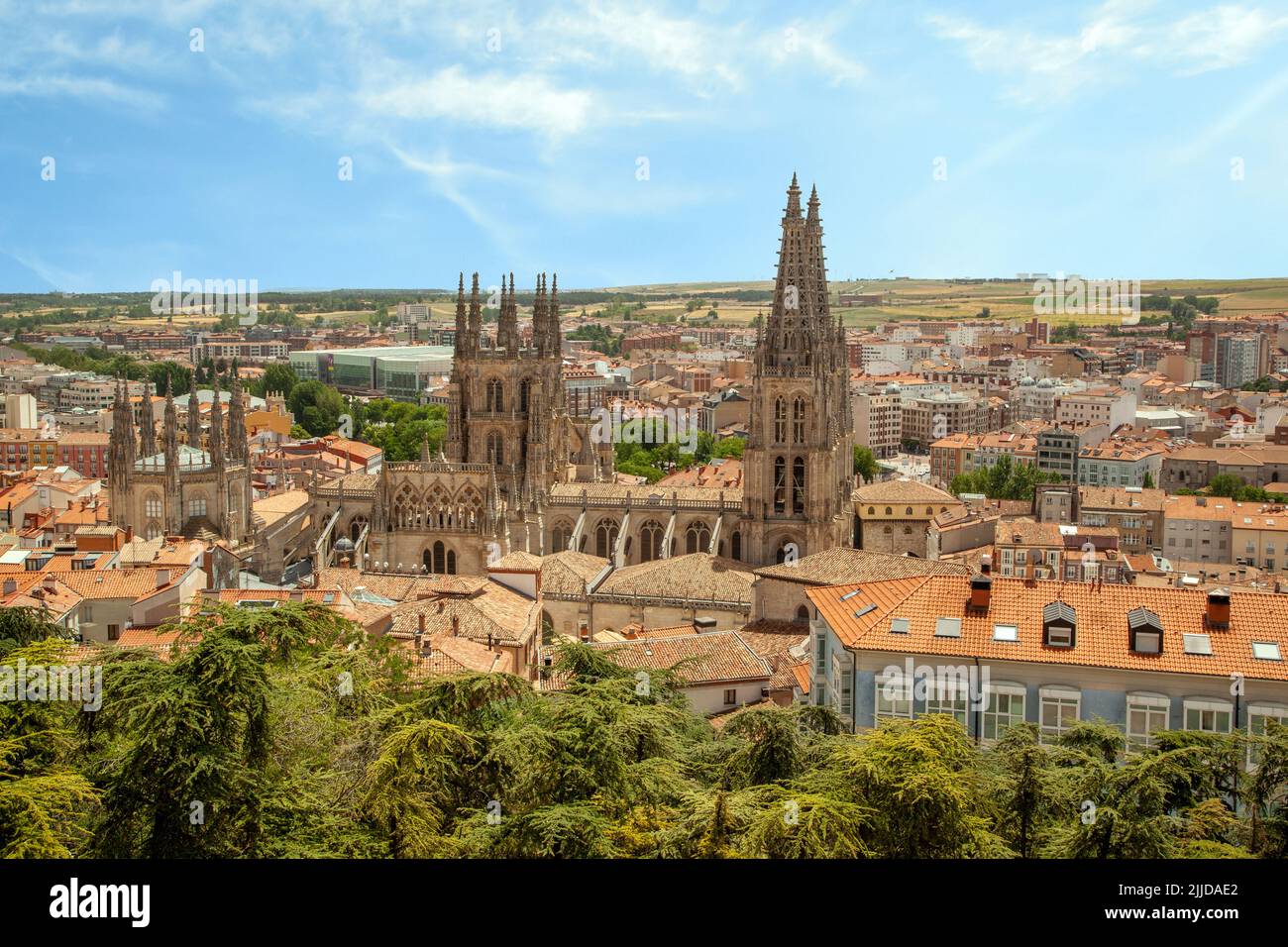 Blick über die spanische Stadt Burgos Spanien vom Mirador Del Castillo aus Blick auf die Kathedrale Stockfoto
