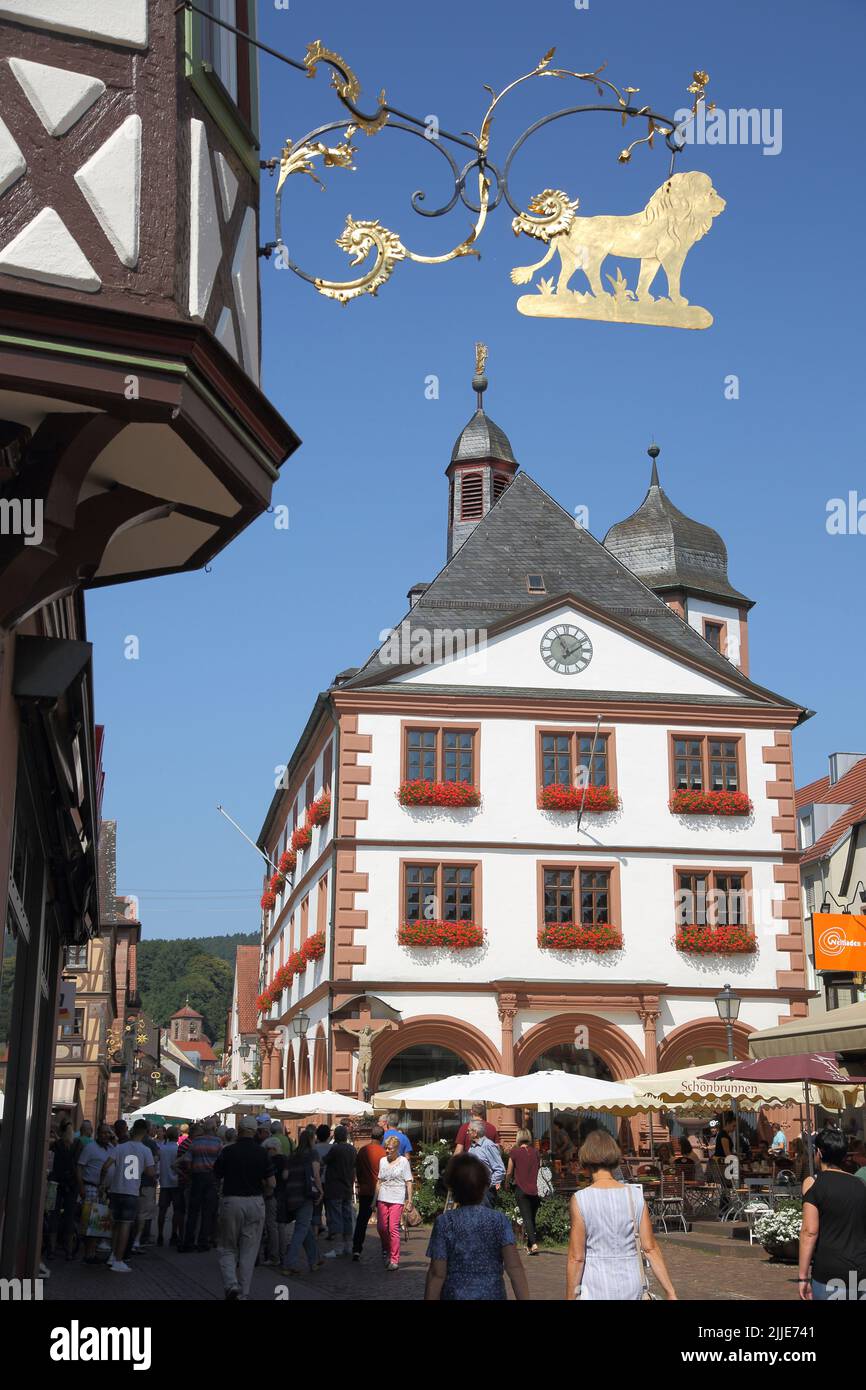 Altes Rathaus auf dem Marktplatz in Lohr am Main, Bayern, Deutschland Stockfoto