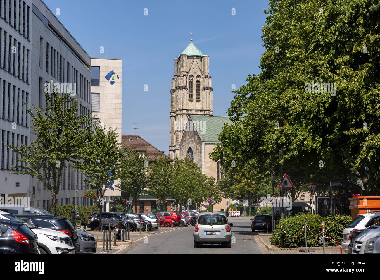 Lebendige Architektur von Essen, Deutschland, an einem hellen Sommertag Stockfoto