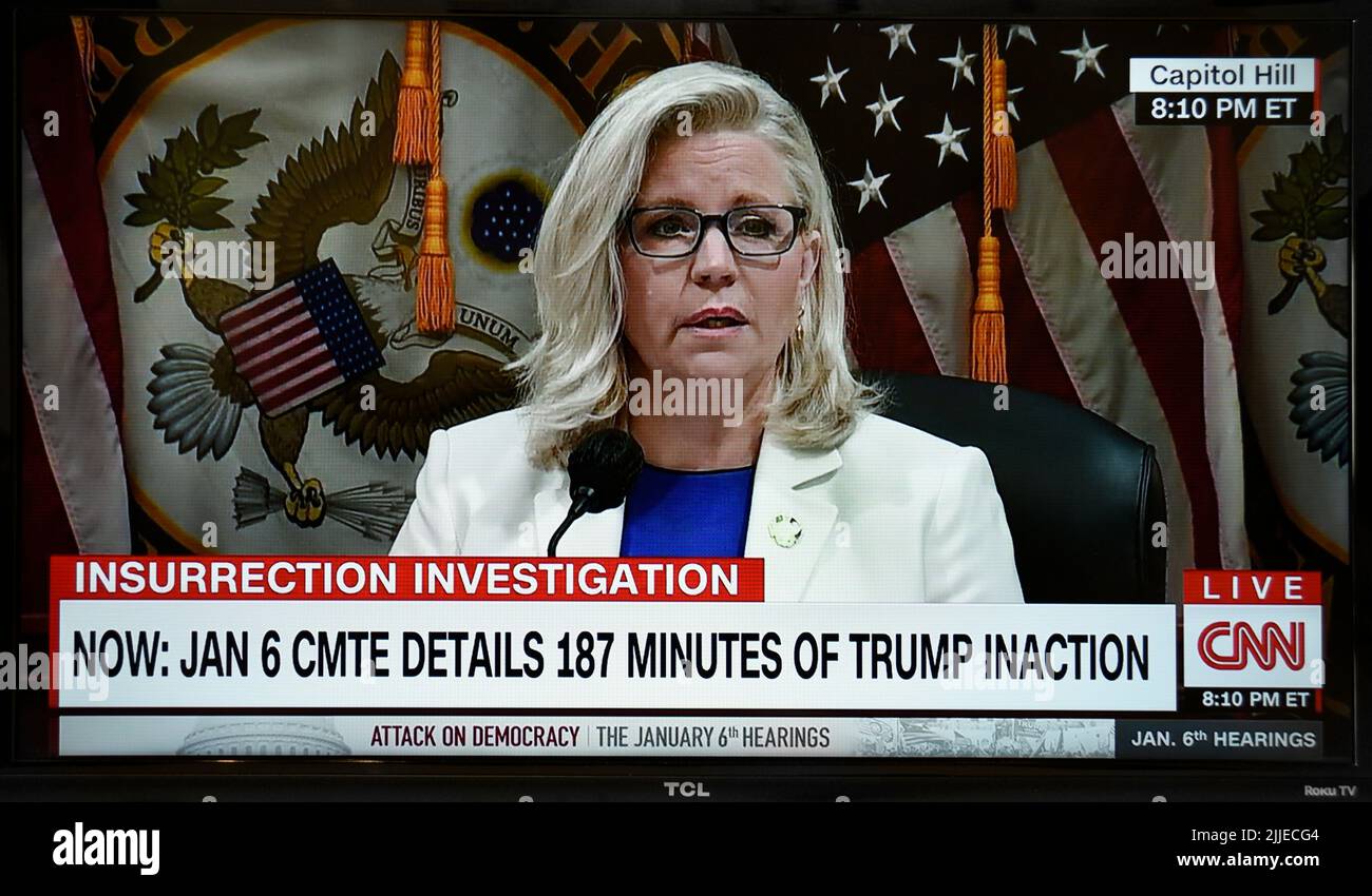 Ein CNN-Fernsehbild von Liz Cheney, Vizevorsitzender des House Select Committee, das den Angriff auf das US-Kapitol vom 6. Januar untersucht. Stockfoto