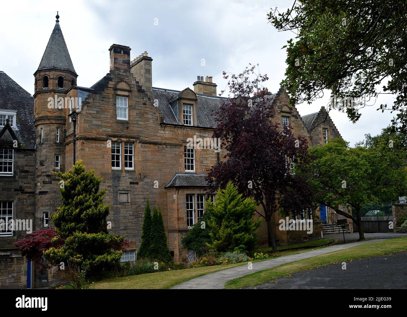 EDINBURGH, SCHOTTLAND - 12. JULI 2022: St Mary's School of Music. Einzige von der Regierung unterstützte Musikfachschulen in Schottland. Stockfoto