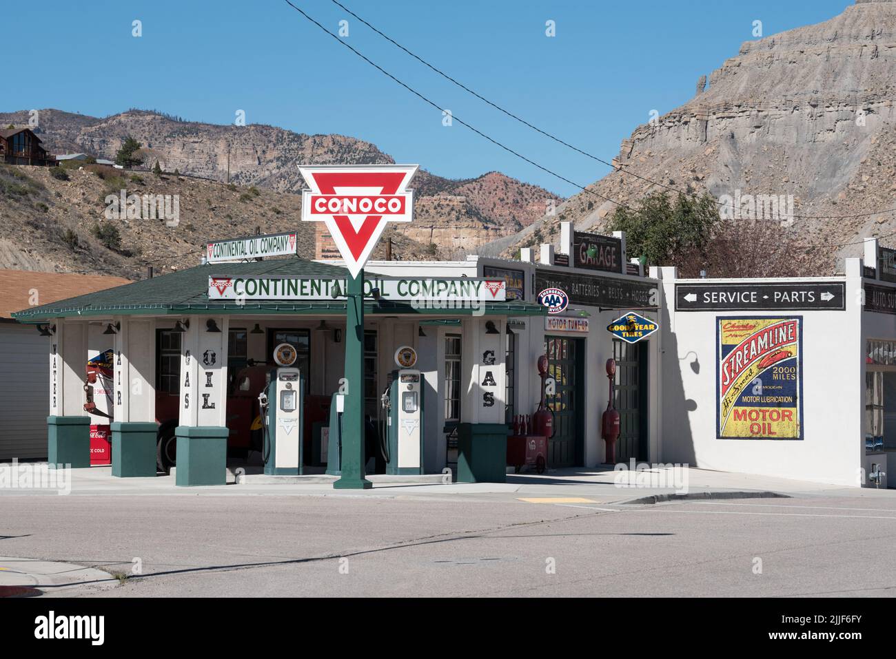 Alte Tankstelle im historischen Viertel von Alhstadt, Utah. Stockfoto