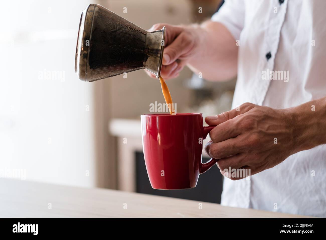 Morgen Gewohnheit Kaffee Genuss Freizeit Mann Stockfoto