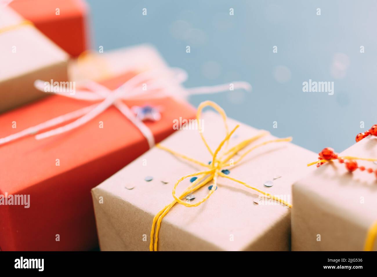 Geschenk geben Tradition festliche Jahreszeit Handwerk präsent Stockfoto