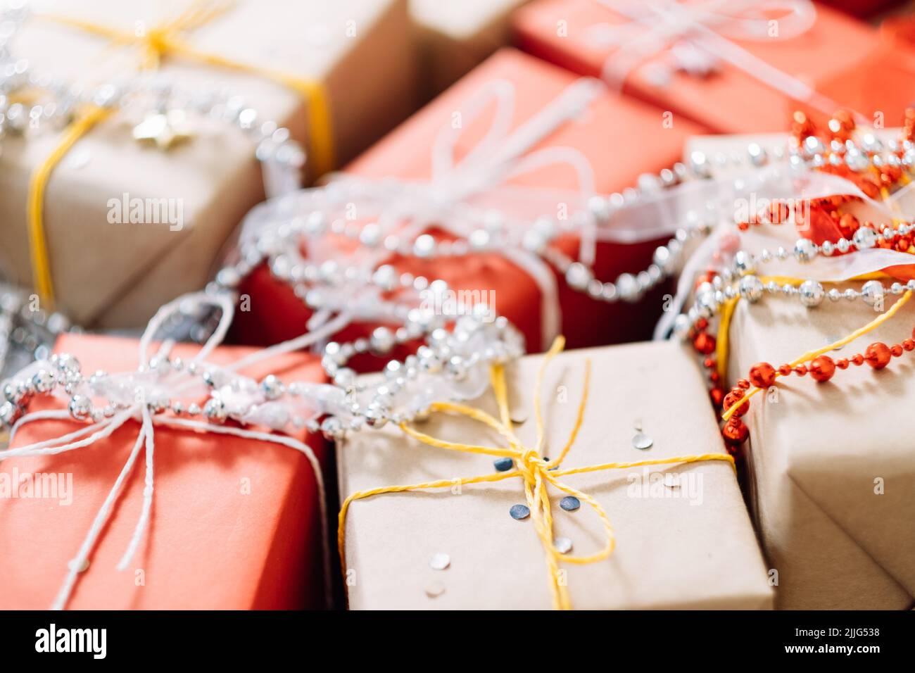 weihnachten Hintergrund Geschenkbox Silber Perle Dekor Stockfoto