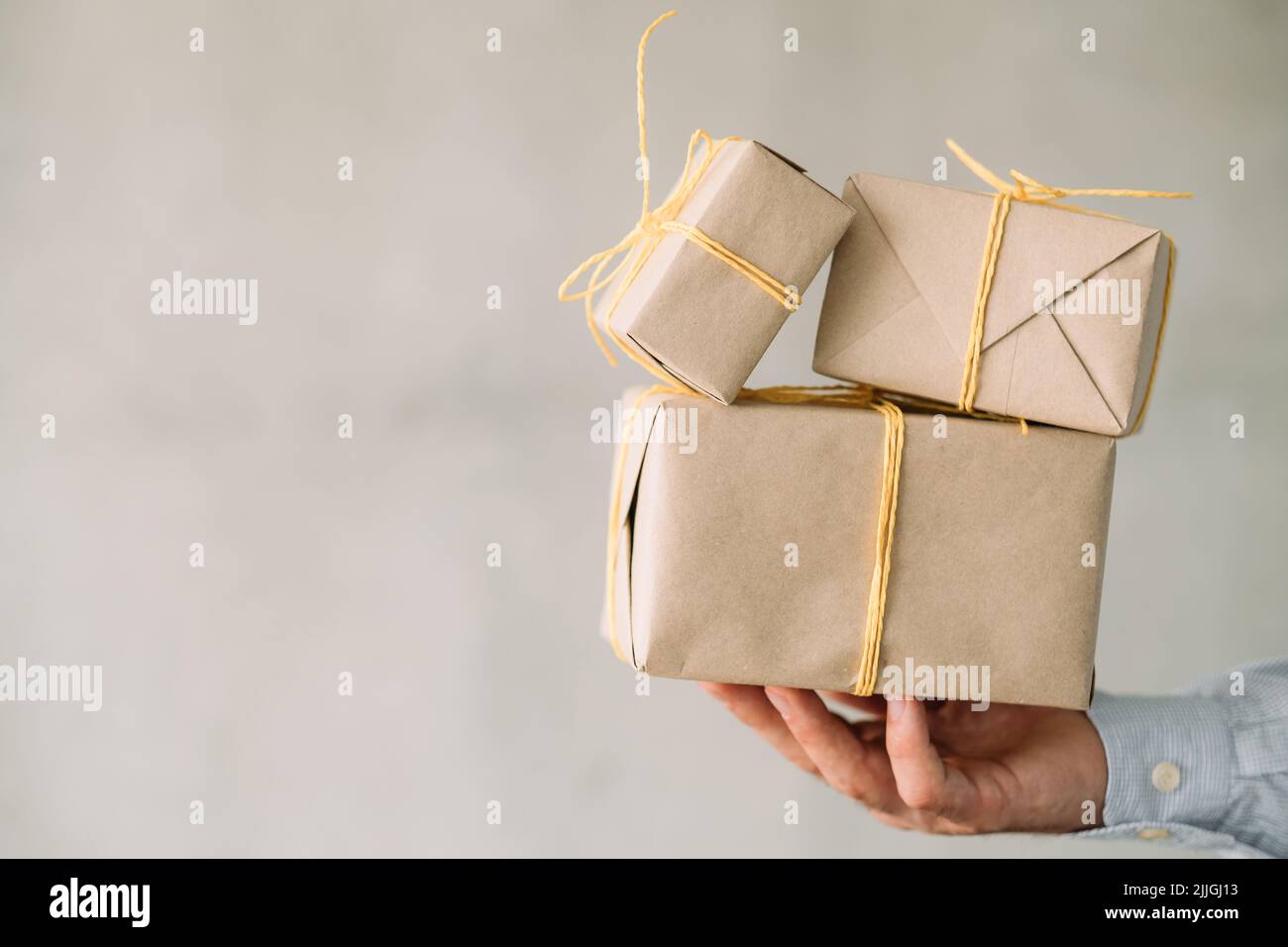 Corporate Party Online-Geschenkladen verpackt Boxen Stockfoto