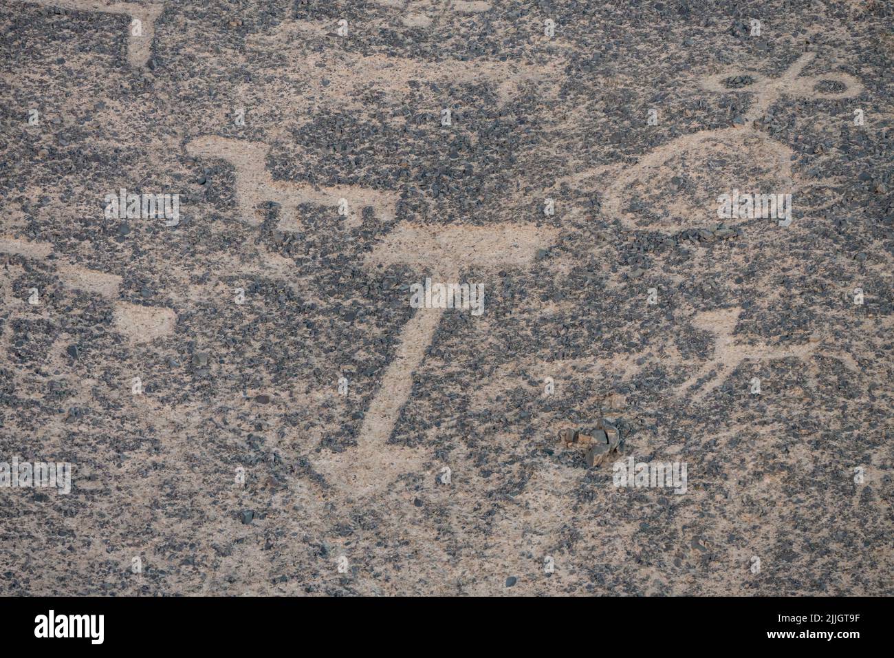 Die Cerros Pintados-Geoglyphen wurden zwischen 700 und 1500 n. Chr. in der Atacama-Wüste im Norden Chiles erstellt. Sie zeigen stilisierte Figuren von Menschen, Ani Stockfoto