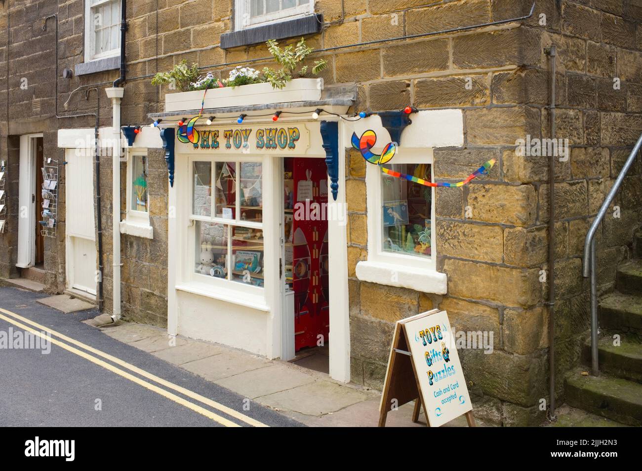 Der Spielwarenladen in Robin Hood's Bay Stockfoto