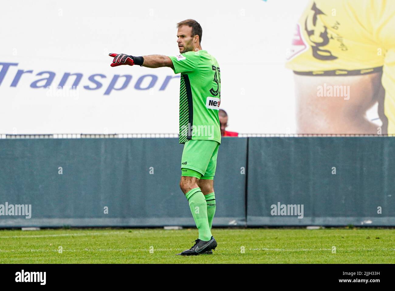 VENLO, NIEDERLANDE - 26. JULI: Torwart Marko Maric vom Atromitos FC während des Vorsaison-Freundschaftsspiels zwischen VVV-Venlo und Atromitos FC im Stadion De Koel am 26. Juli 2022 in Venlo, Niederlande (Foto: Joris Verwijst/Orange Picics) Stockfoto