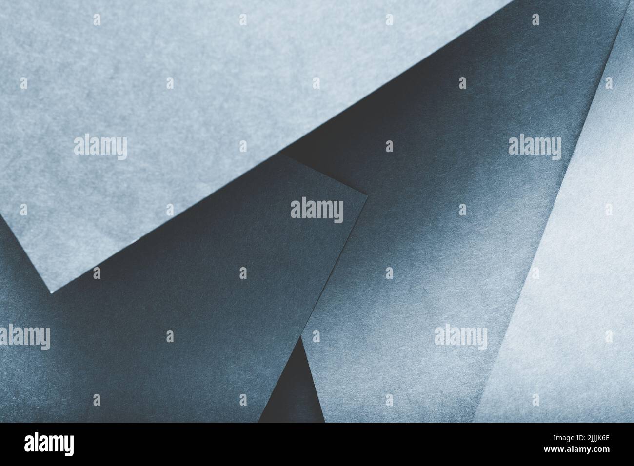 Papierschichten abstrakter geometrischer Hintergrund blau Stockfoto