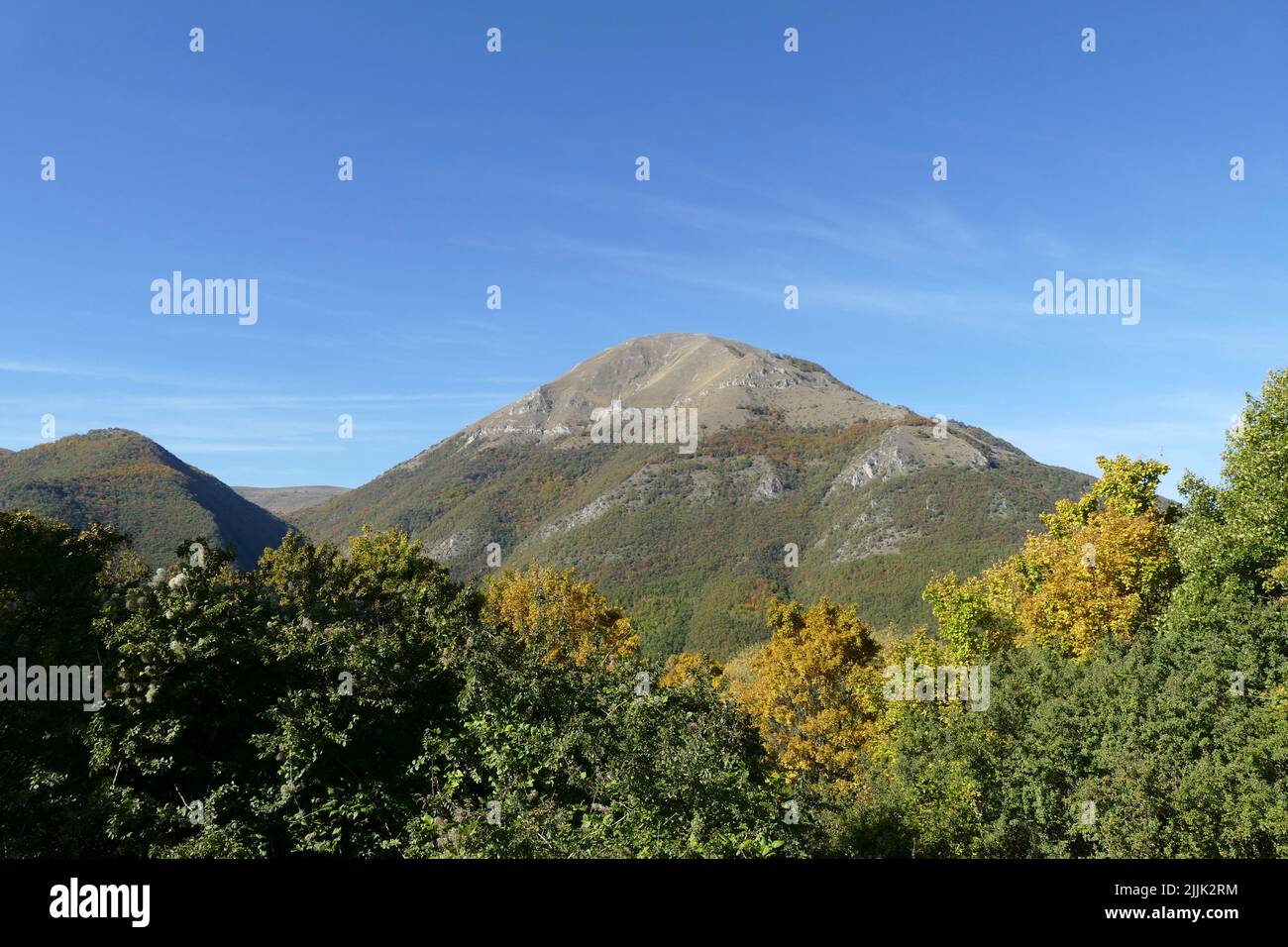 Nationalpark der sibillini Berge. Felder in castelluccio di norcia, umbrien, italien Stockfoto