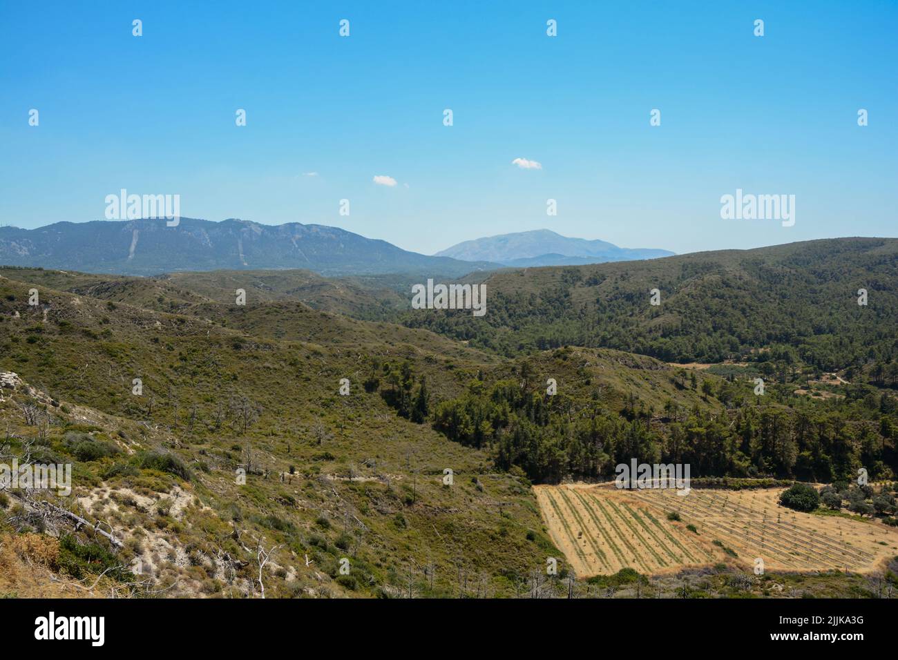Attavyros und andere Bergketten von Kamiros Stockfoto