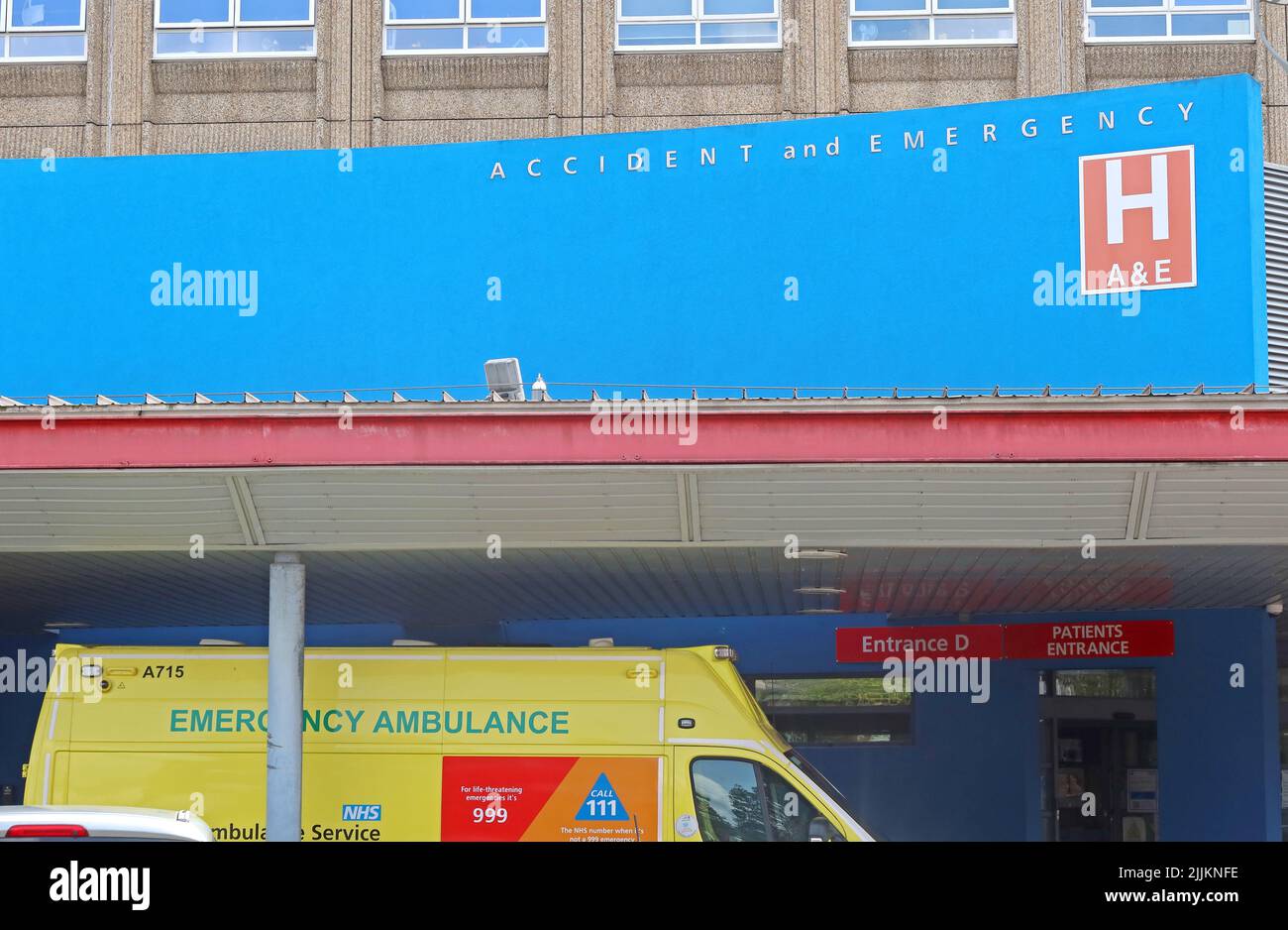 Eingang der Unfall- und Notstandsabteilung A&E, Warrington und Halton Krankenhäuser, NHS, Foundation Trust, Lovely Lane, Warrington, CHeshire, England, WA5 1QG Stockfoto