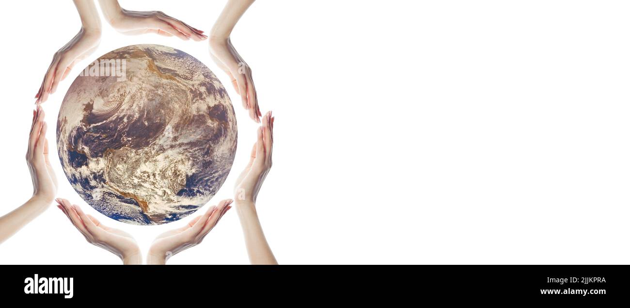 Planet Erde in Händen isoliert auf weißem Hintergrund Stockfoto Planet Erde in Händen isoliert auf weißem Hintergrund Stockfoto