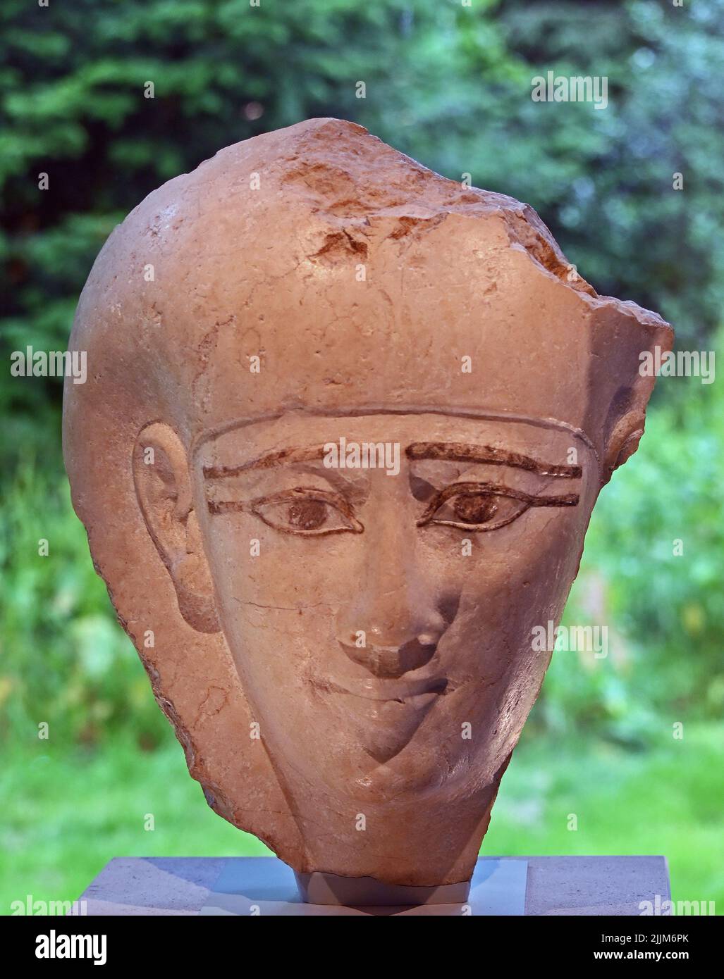 Schnitzerei aus dem Deckel eines Sarkophags. 332-30 V. CHR. Ptolemäischer Stein. Ägypten. The Burrell Collection, Glasgow, Schottland, Vereinigtes Königreich, Europa. Stockfoto