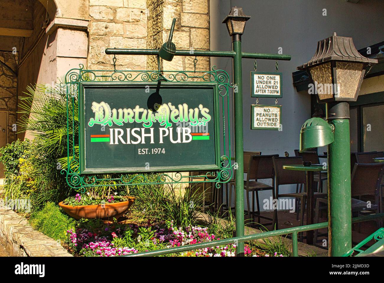 Eine Nahaufnahme eines Irish Pub, der am Riverwalk in San Antonio, TX, gefunden wurde Stockfoto
