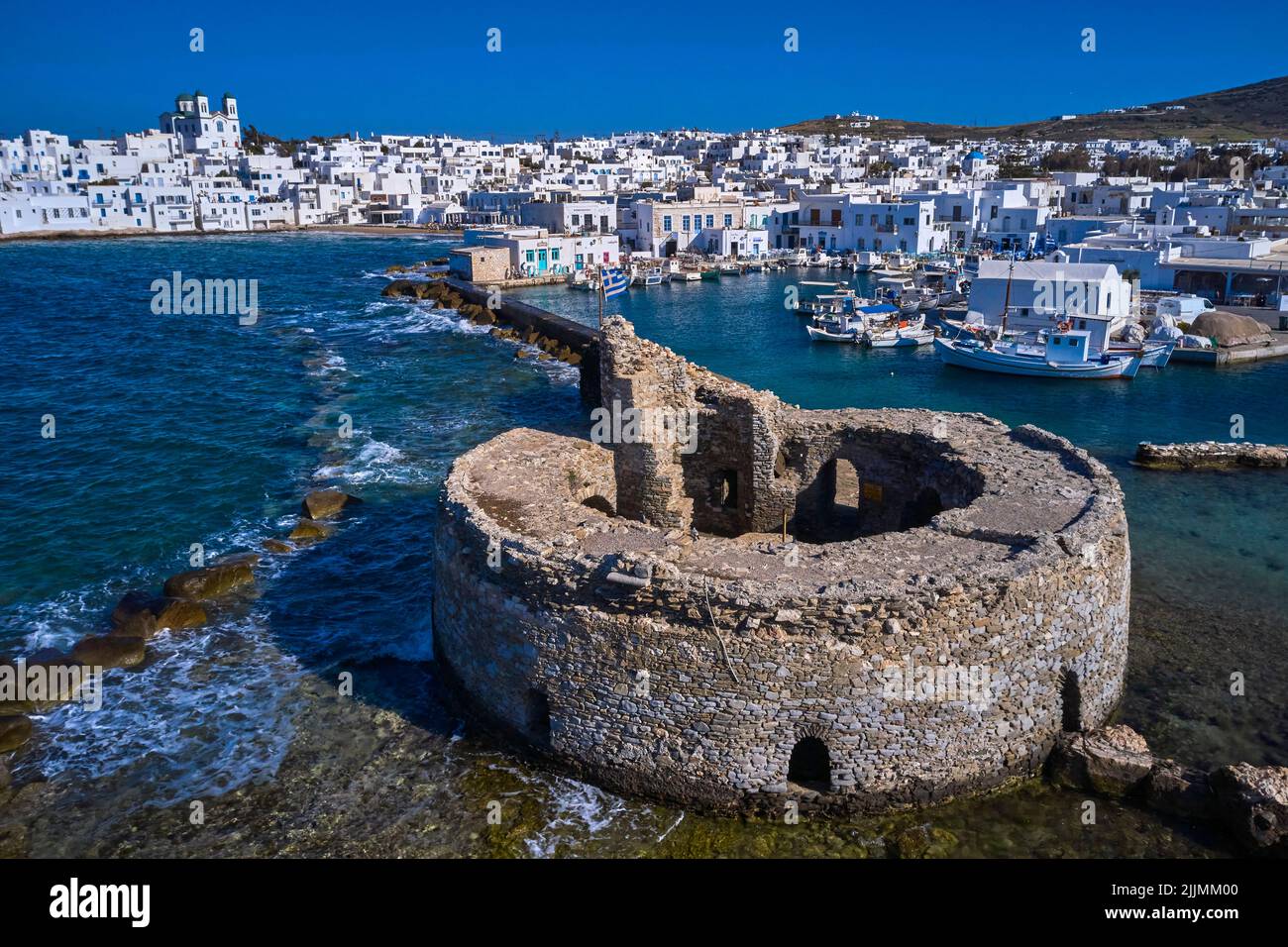 GRECE Les Cyclades Ile De Paros Port Et Village De Naoussa grece-les-cyclades-ile-de-paros-port-et-village-de-naoussa