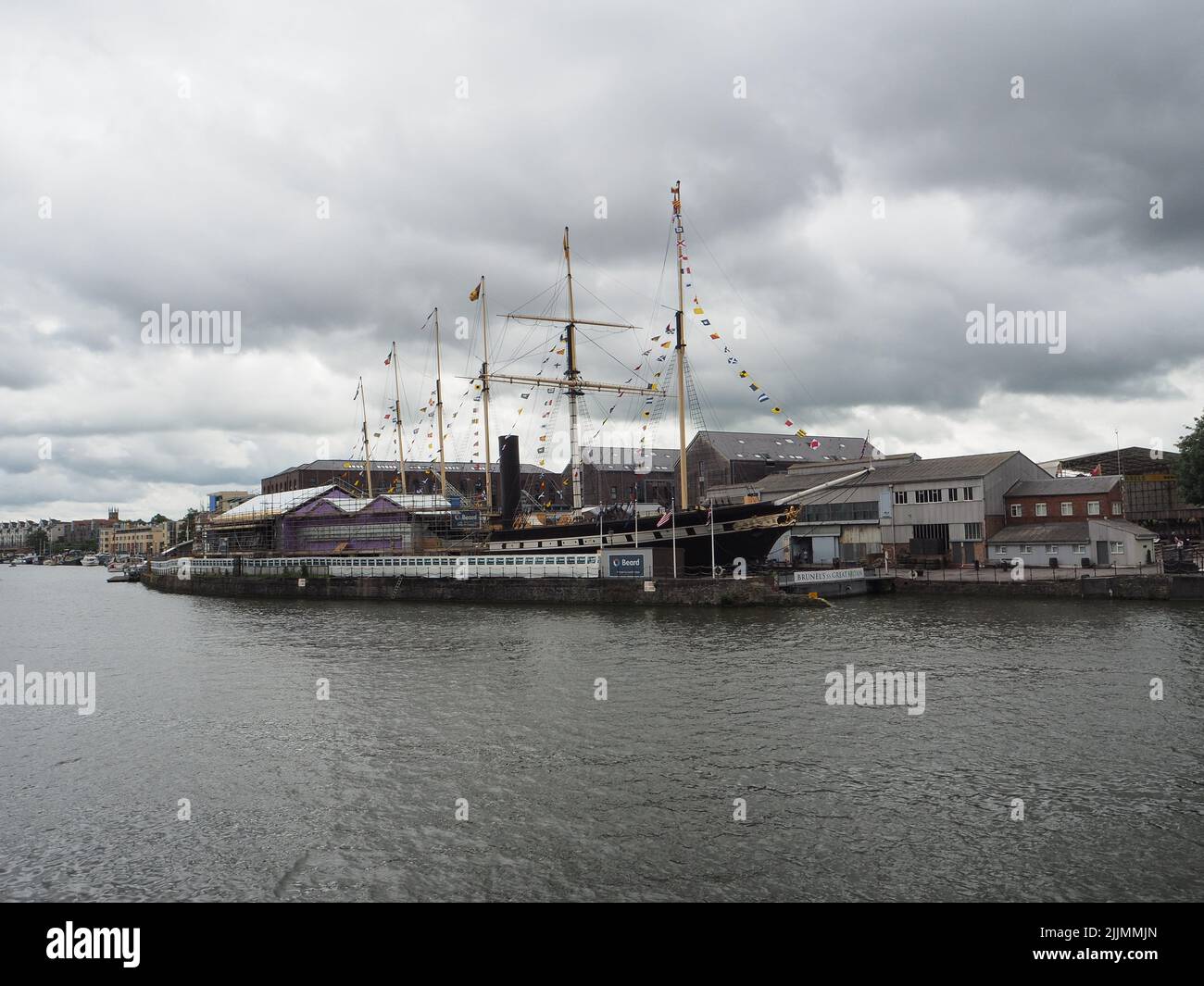 Ein Segelschiff steht im Hafen in Bristol, Großbritannien Stockfoto