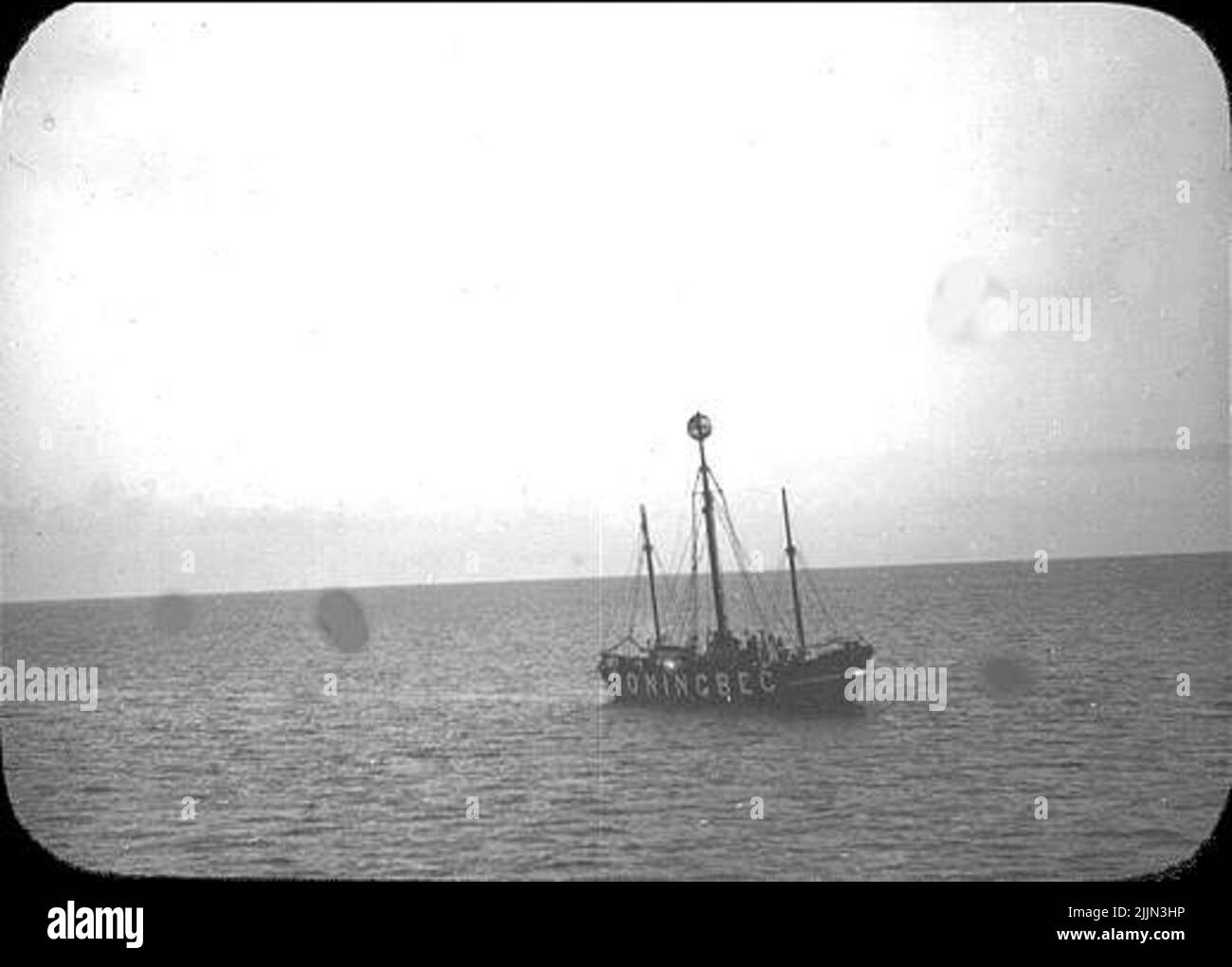 Dampfschiff fährt über den Atlantik Stockfoto