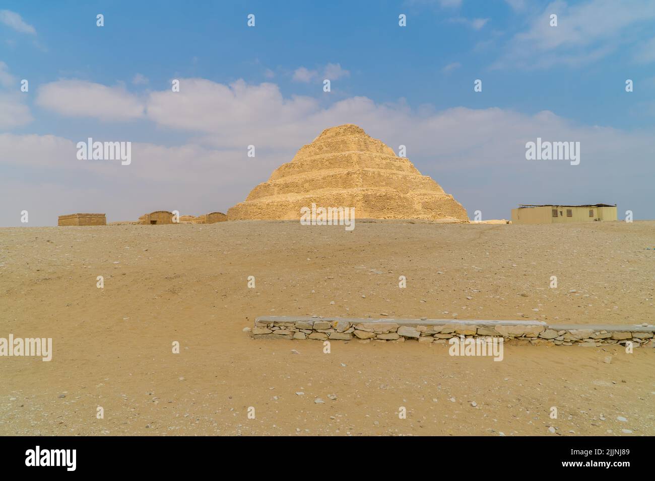 Eine wunderschöne Aufnahme der Nekropole von Saqqara im gouvernement Gizeh, Ägypten Stockfoto