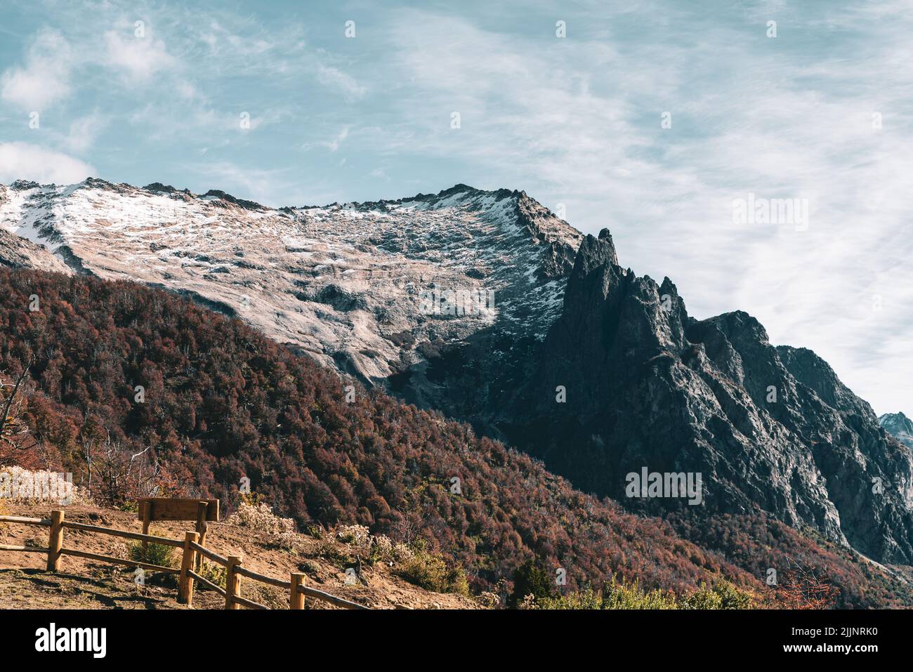 Eine schöne Aussicht auf die Berge in Argentinien, San Carlos de Bariloche Stockfoto