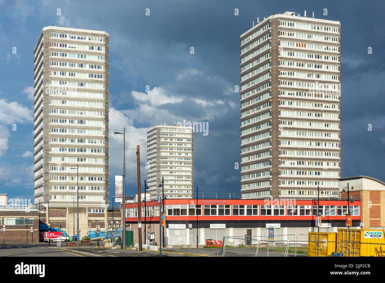 Solar-, Astral- und Planet Houses-Hochhäuser im Stadtzentrum, City of Sunderland, Tyne and Wear, England, Vereinigtes Königreich Stockfoto