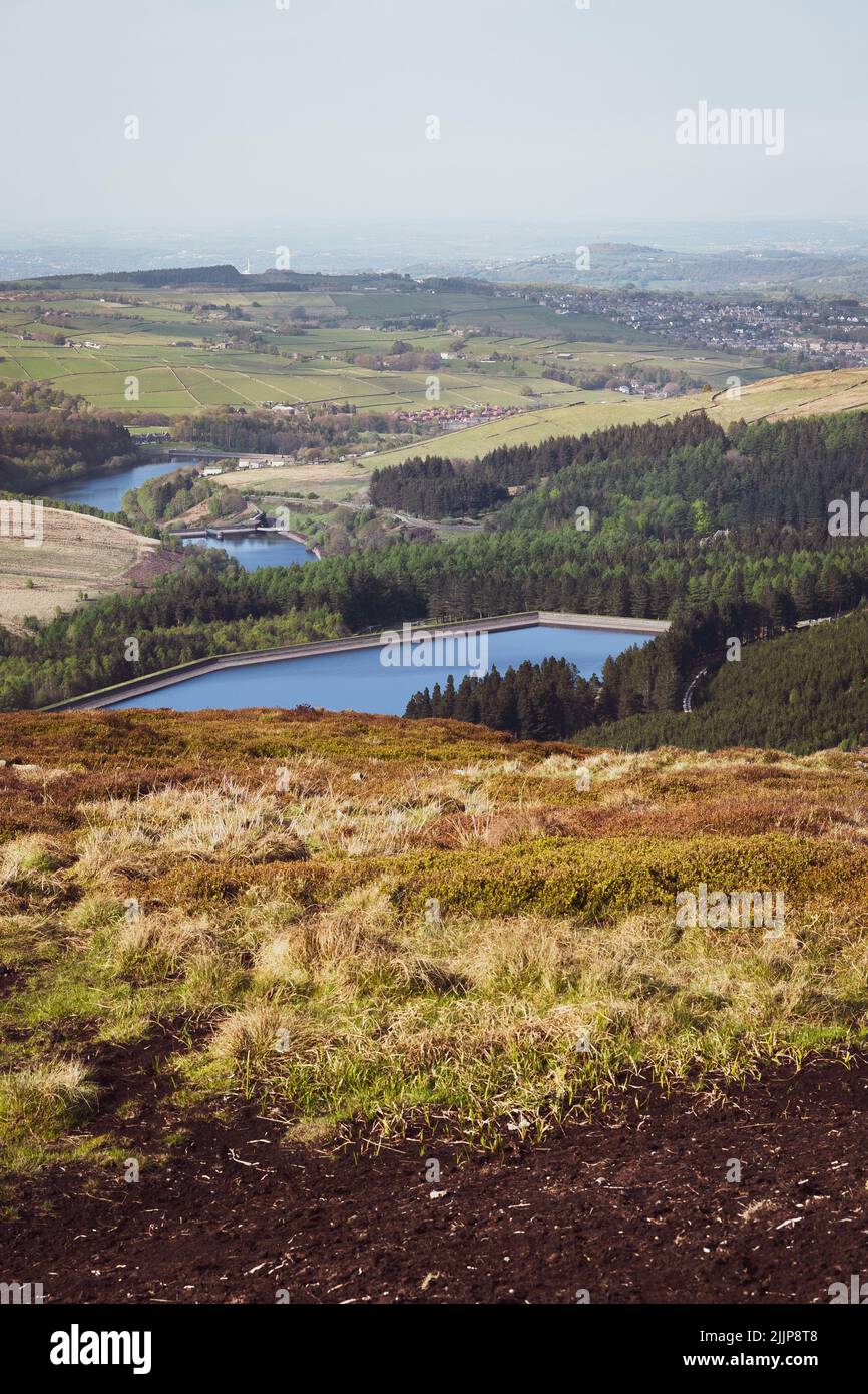 Der Holme Moss Gipfel, Pfad um das Yateholme Reservoir, Landschaft im Peak District National Park, England Stockfoto