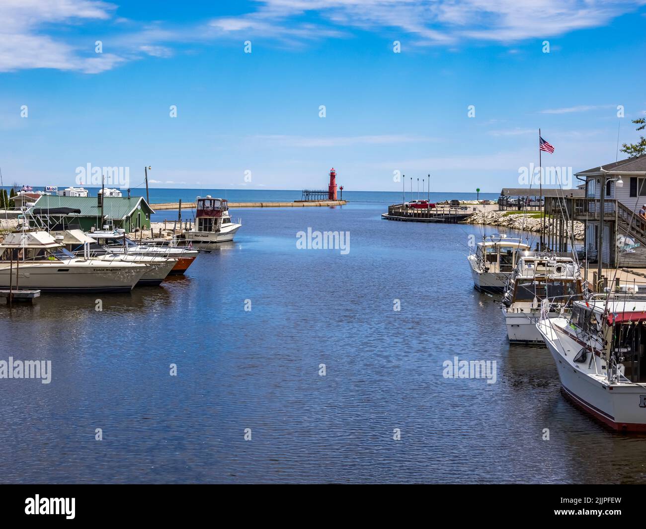 Der Leuchtturm von Algoma Pierhead am Lake Michigan in Algoma Wisconsin Stockfoto