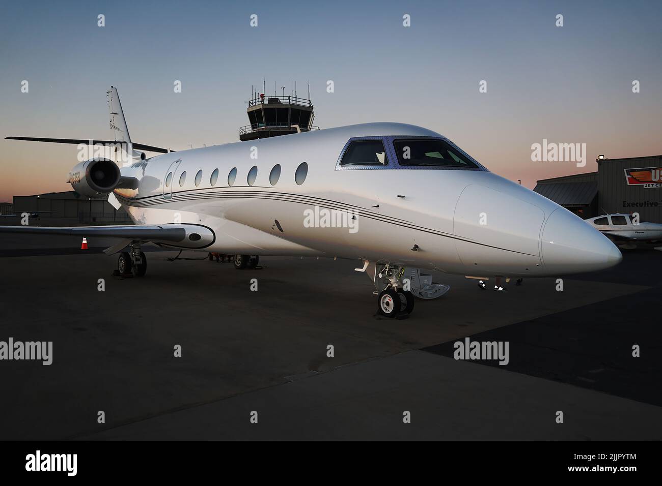 Ein voll-stationäre Jet bereit für den privaten Charter in Denton, USA Stockfoto