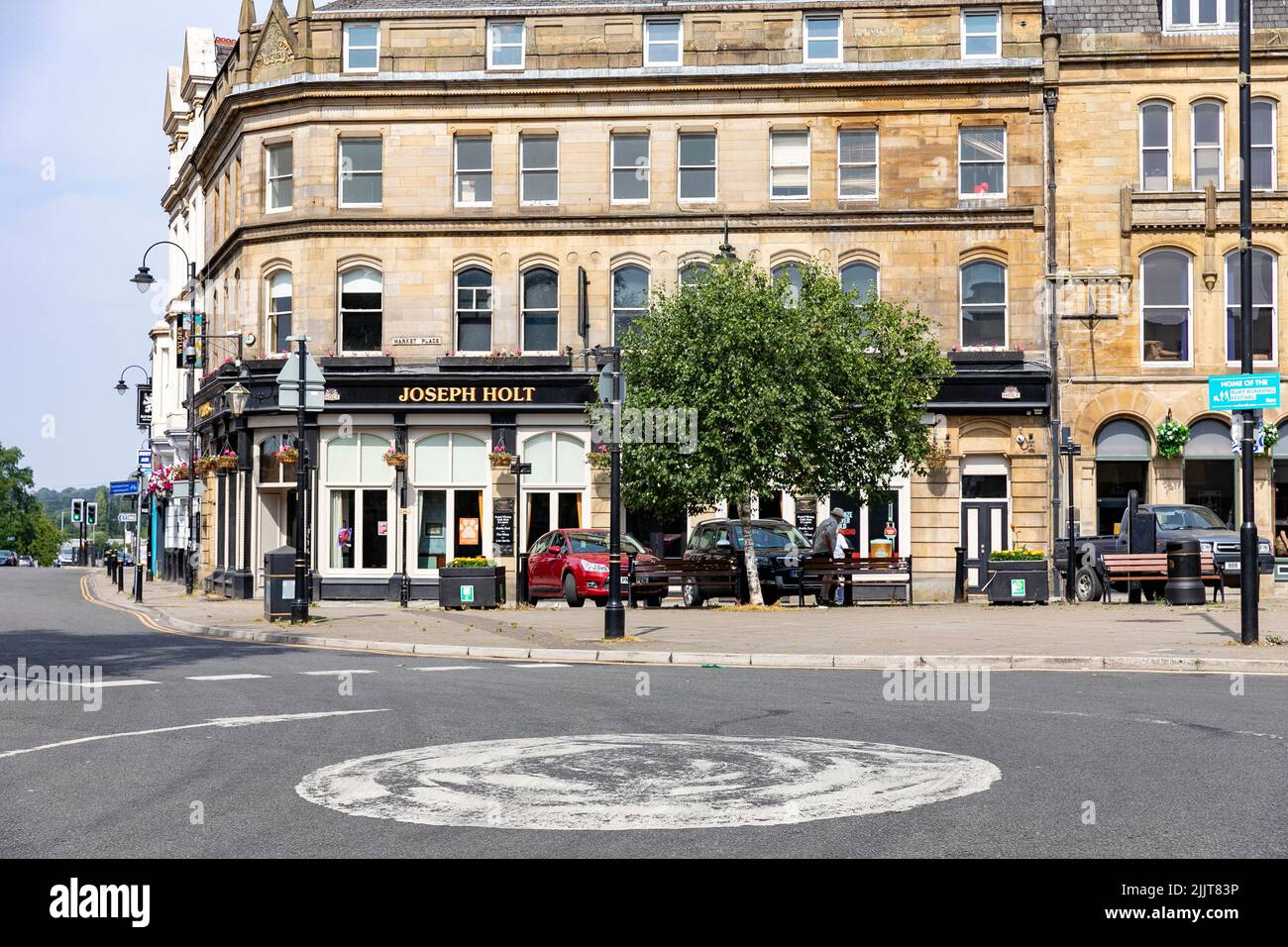 Wyldes Joseph holt Pub im öffentlichen Haus am Marktplatz Bury Stadtzentrum, Greater Manchester Lancashire, England, Großbritannien, Sommer 2022 Stockfoto