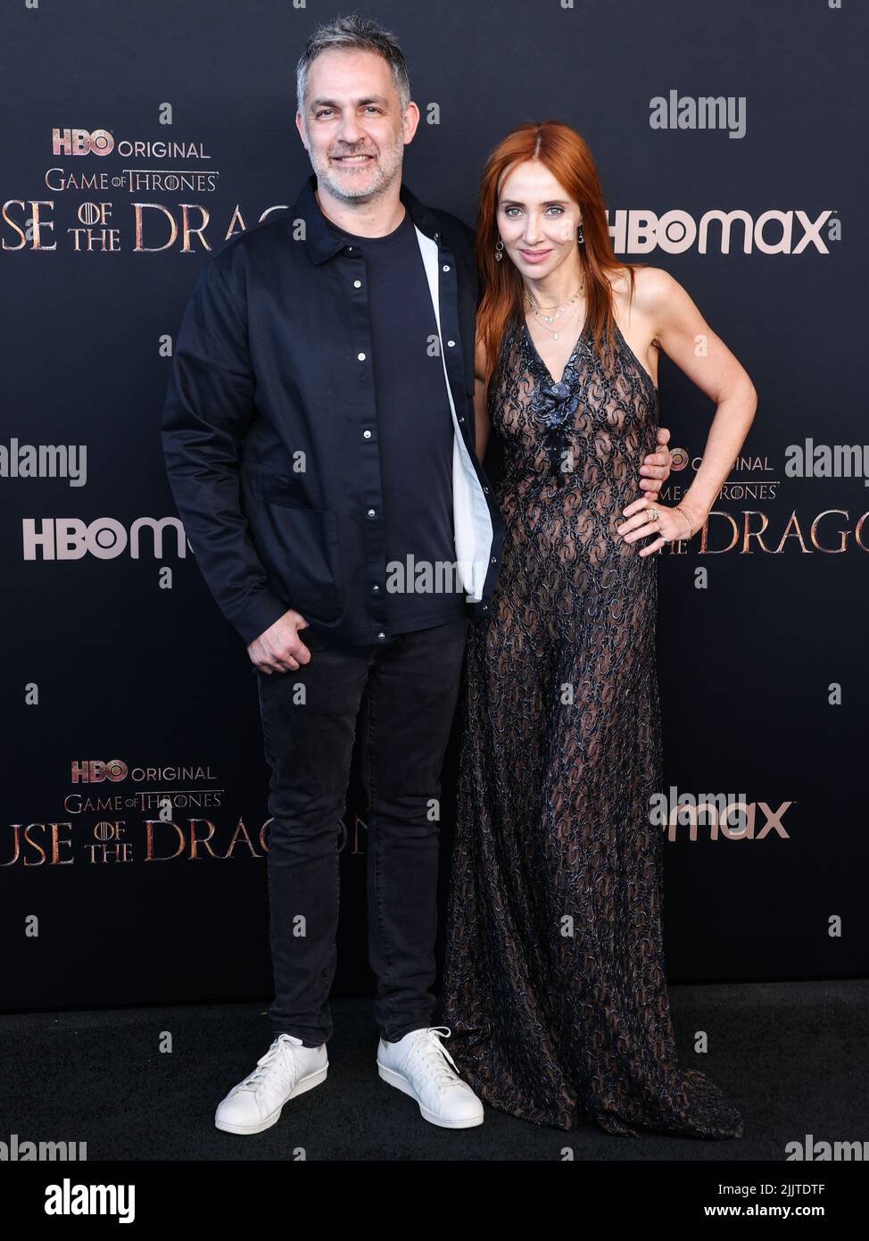 Los Angeles, Usa. 27.. Juli 2022. LOS ANGELES, KALIFORNIEN, USA - 27. JULI: Der britische Regisseur Miguel Sapochnik und seine Frau und die russische Schauspielerin Alexis Raben kommen zur Weltpremiere von HBO's Original Drama Series 'House of the Dragon' Saison 1, die am 27. Juli 2022 im Academy Museum of Motion Pictures in Los Angeles, Kalifornien, USA, stattfand. (Foto von Xavier Collin/Image Press Agency) Quelle: Image Press Agency/Alamy Live News Stockfoto