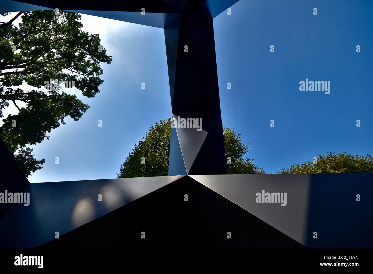 Eine schöne Aufnahme von einigen Skulpturen in der National Art Gallery Garden in Washington DC Stockfoto