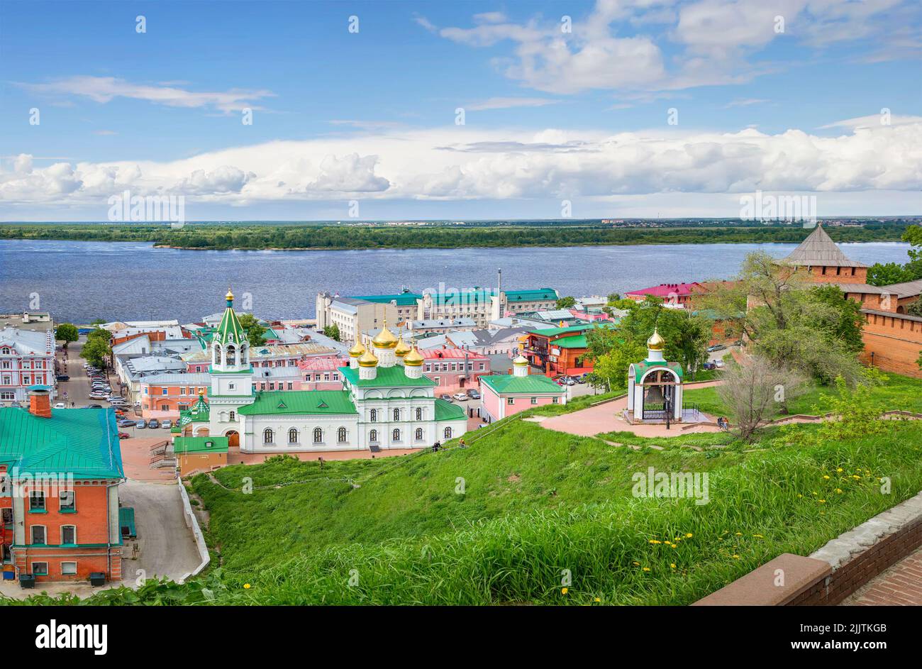 Blick vom Kreml auf das historische Stadtzentrum. Nischni Nowgorod, Russland Stockfoto
