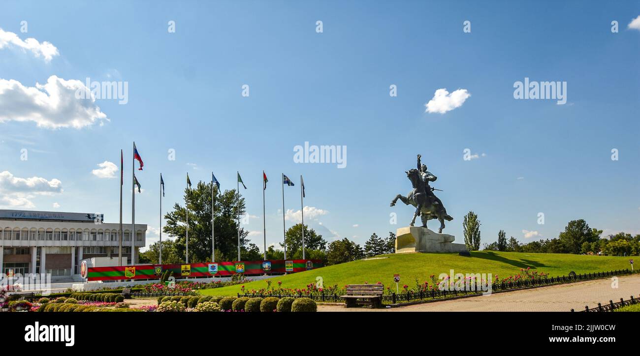 Der Hauptplatz von Tiraspol in Moldawien mit der Statue von General Suworow Stockfoto