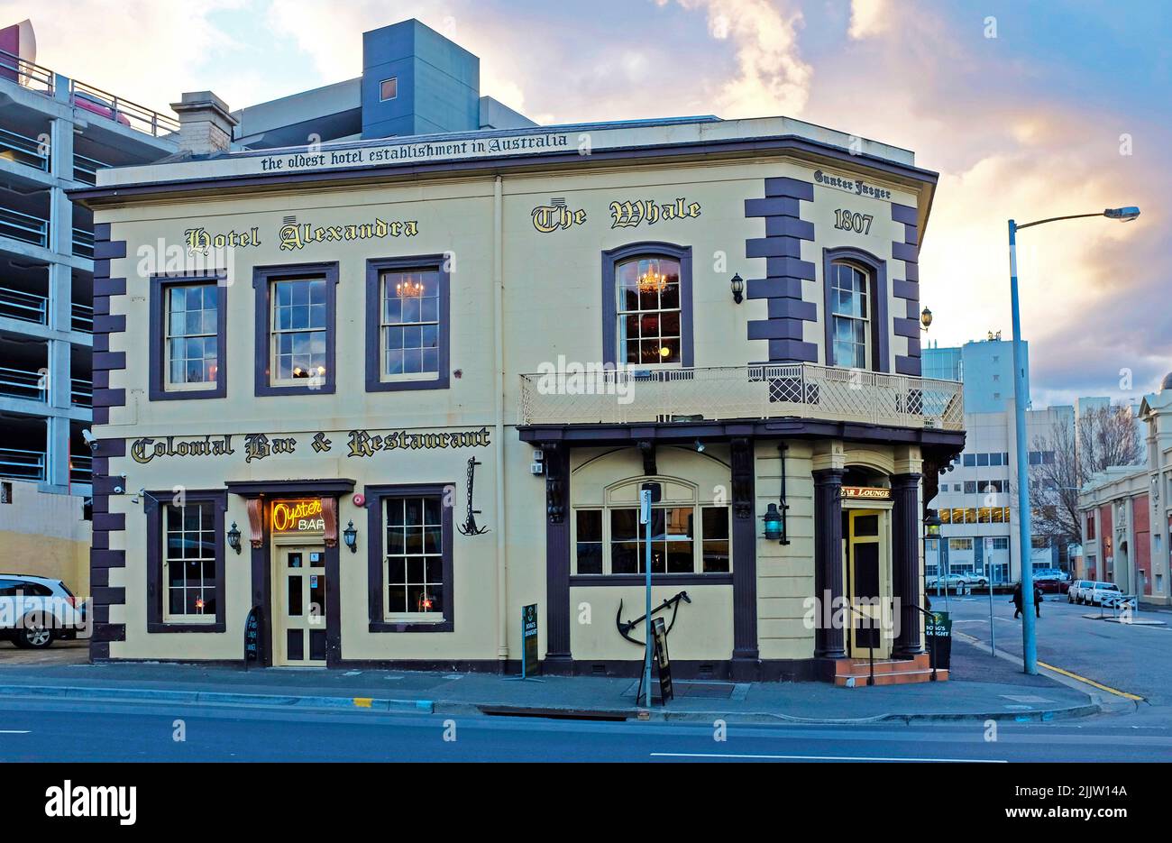 Das Hope and Anchor Hotel, das später den Namen The Whale erhielt, am Ufer von Hobart war Australiens ältestes lizenziertes Gebäude, das 1807 gegründet wurde Stockfoto