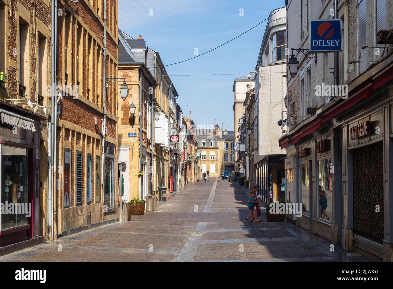 14.07.2 22 Charleville-Mézières, Ardennest, Gran d Est, Frankreich. Einkaufszentrum in Charleville-Mézières Stockfoto