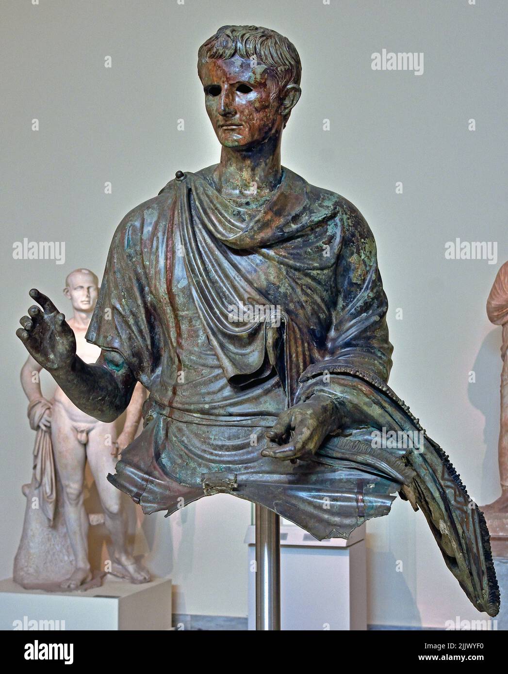 Römische Bronzestatue, römischer Kaiser Augustus, 12-10 v. Chr., gefunden im Ägäischen Meer, Insel Euboea, Archäologisches Nationalmuseum in Athen. Stockfoto