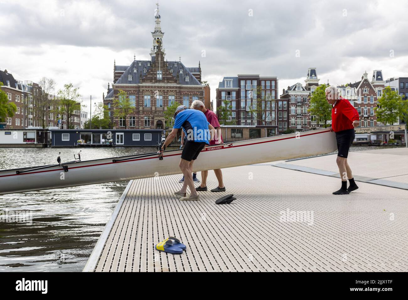 20220727 161313 AMSTERDAM Ruderer des Royal Amsterdamse Roei en Zeilvereeniging De Hoop 20220727 161313 AMSTERDAM Ruderer des Royal Amsterdamse Roei en Zeilvereeniging De Hoop