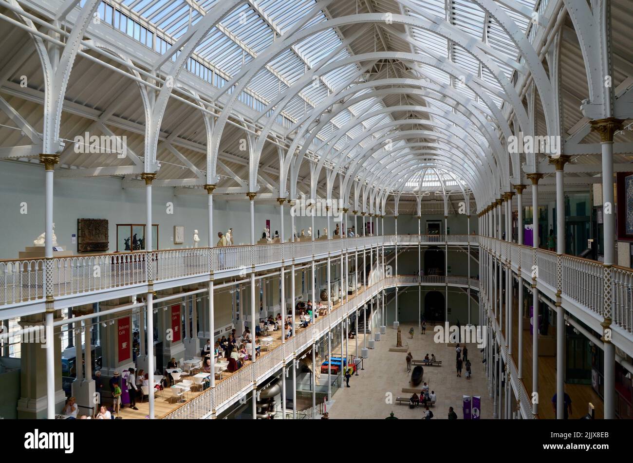 National Museum of scotland edinburgh Royal Mile scotland im Sommer 2022 Großbritannien Stockfoto